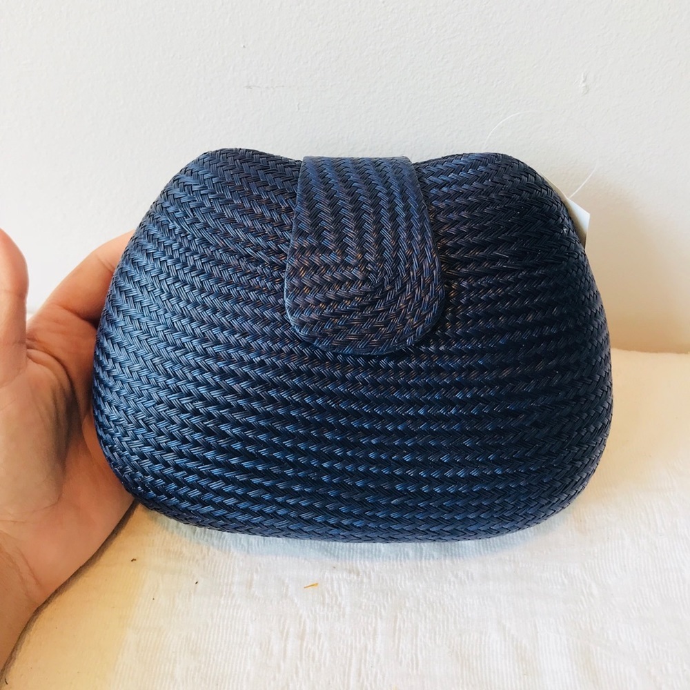 STUNNING Blue Straw Clutch w/Chain - Picture 2 of 8